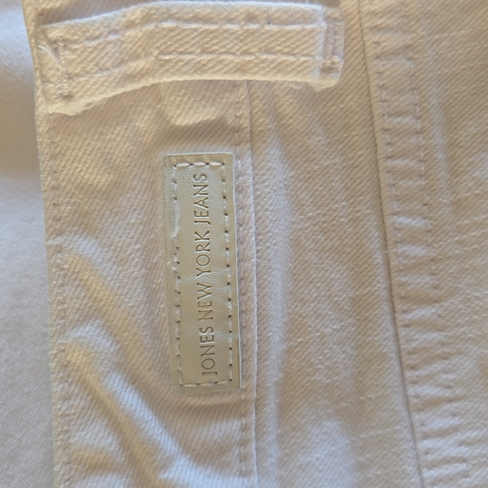 Sz 10 white Jones of New York jeans - Picture 4 of 4